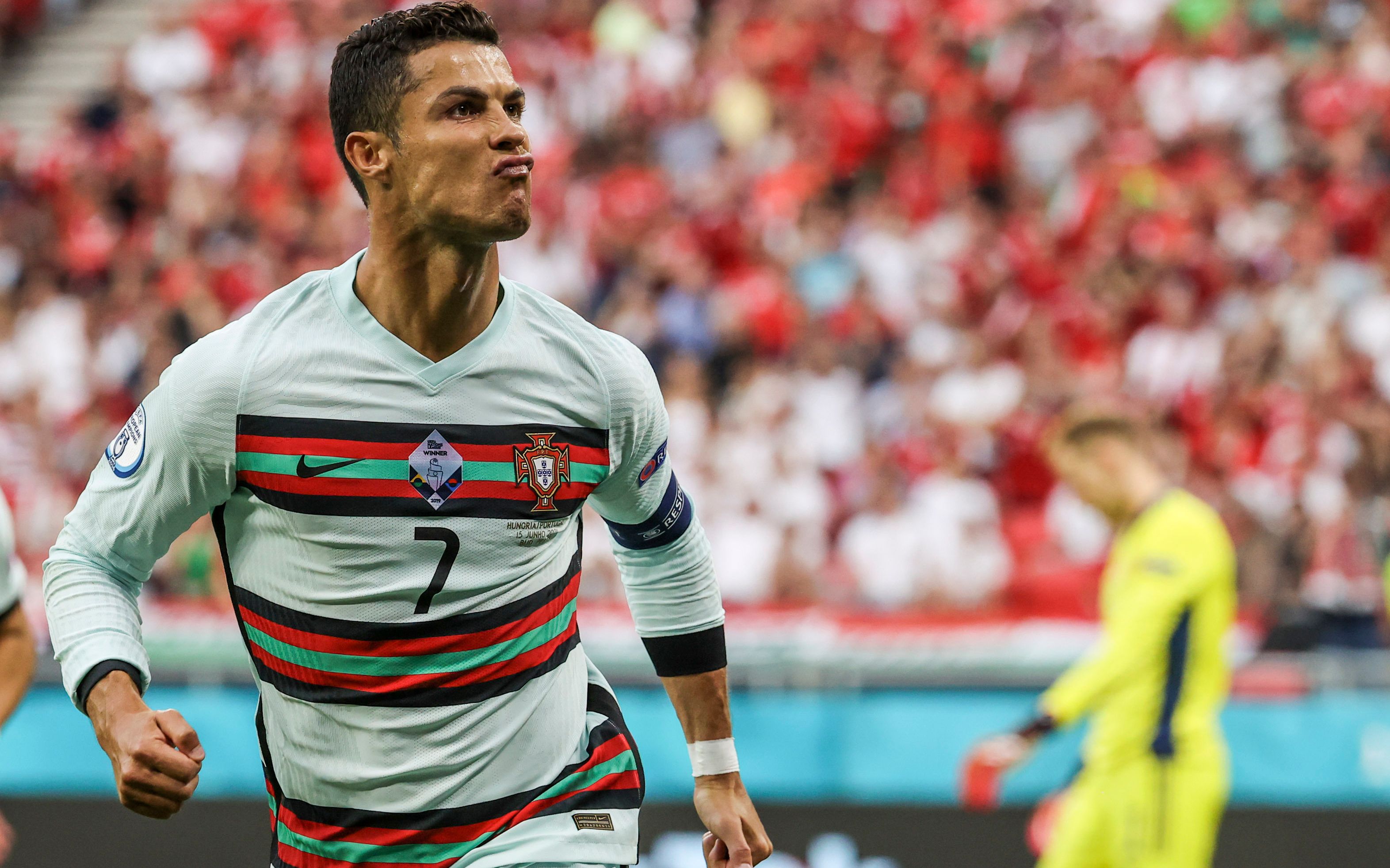 الأهلي السعودي ضد الأهلي المصريمواجهة عربية كلاسيكية